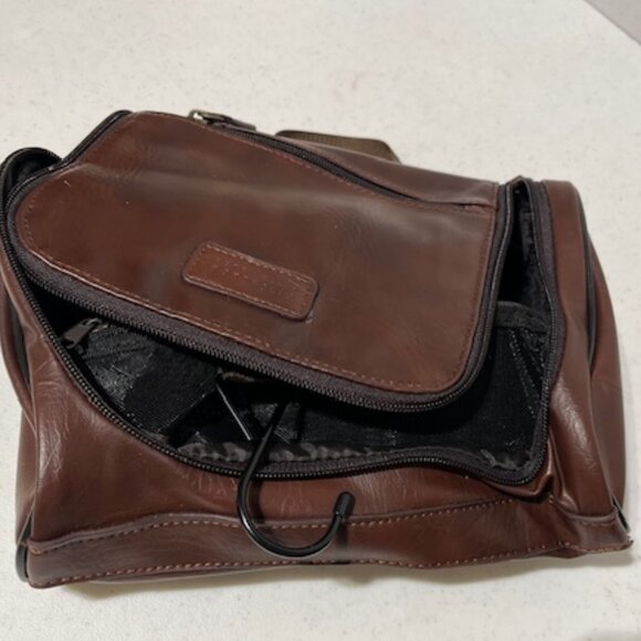 Men's Travel Kit Toiletry Hanging Zippered Bag Perry Ellis Portfolio Brown - Picture 3 of 16